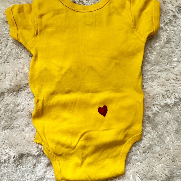 Charlie Brown Halloween Constume - Picture 2 of 6